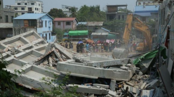 Kedutaan  besar Tiongkok mengatakan akan mengirim staf ke Rumah Sakit Rakyat Yangon untuk mengunjungi warga negara Tiongkok yang telah dipindahkan dari Mandalay