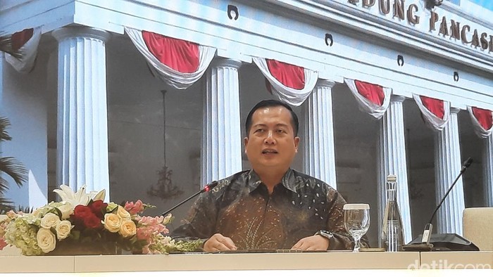 Muhammad Iqbal menjelaskan proses Indonesia untuk menjadi anggota OECD memakan waktu cukup panjang Dia menyebut masih banyak hal yang harus dipersiapkan Indonesia