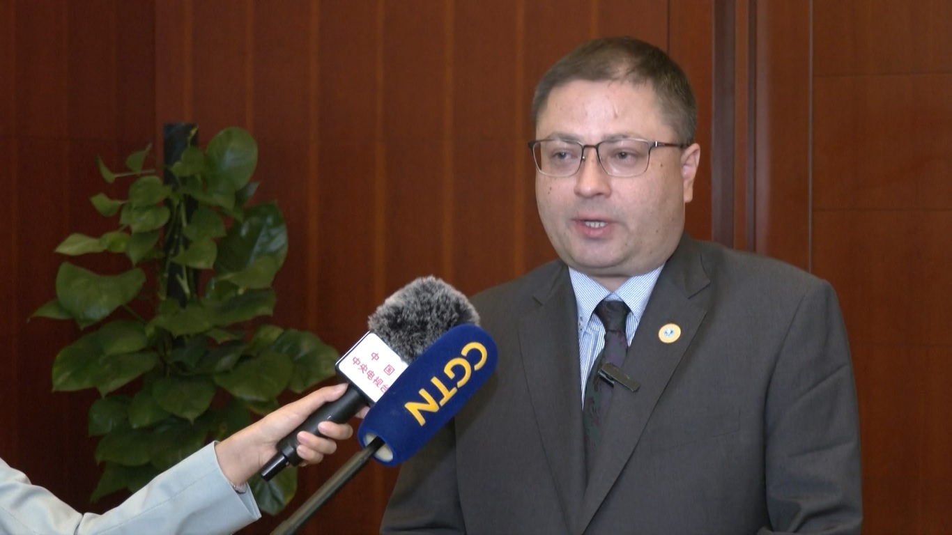 Rencana Pembangunan Pusat Kerjasama Aplikasi AI Tiongkok-Negara Anggota SCO juga membuat proposal tentang pengembangan bakat