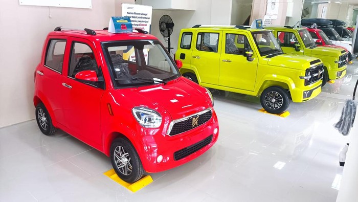 PT Kurnia EVCBU Internasional sebagai distributor mobil listrik yang mengklaim sebagai pelopor 'Mobil Listrik Termurah' di Indonesia secara resmi memperkenalkan 3 varian mobil listrik murahnya