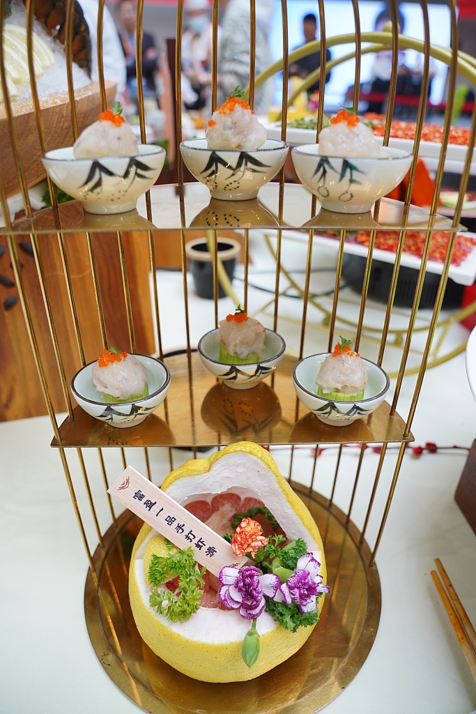 Konferensi Masakan Sichuan Sedunia bertujuan untuk membangun platform pertukaran industri katering global untuk meningkatkan pengaruh internasional masakan Sichuan salah satu masakan paling populer di Tiongkok dan terkenal dengan rasa mati rasa dan pedasnya