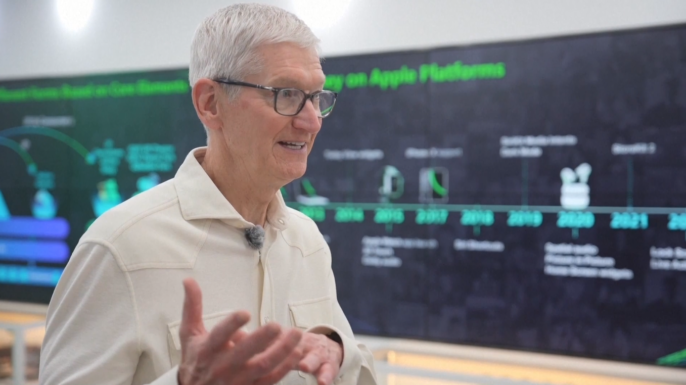 Cook dari Apple Bertemu dengan Para Eksekutif iQIYI Menjelang Peluncuran iPhone Lipat