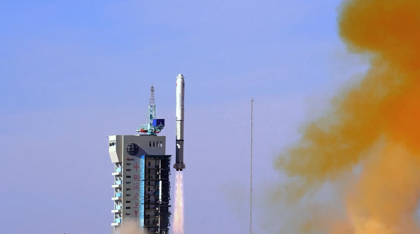 Tiongkok Luncurkan Satelit Penginderaan Jarak Jauh untuk Aljazair