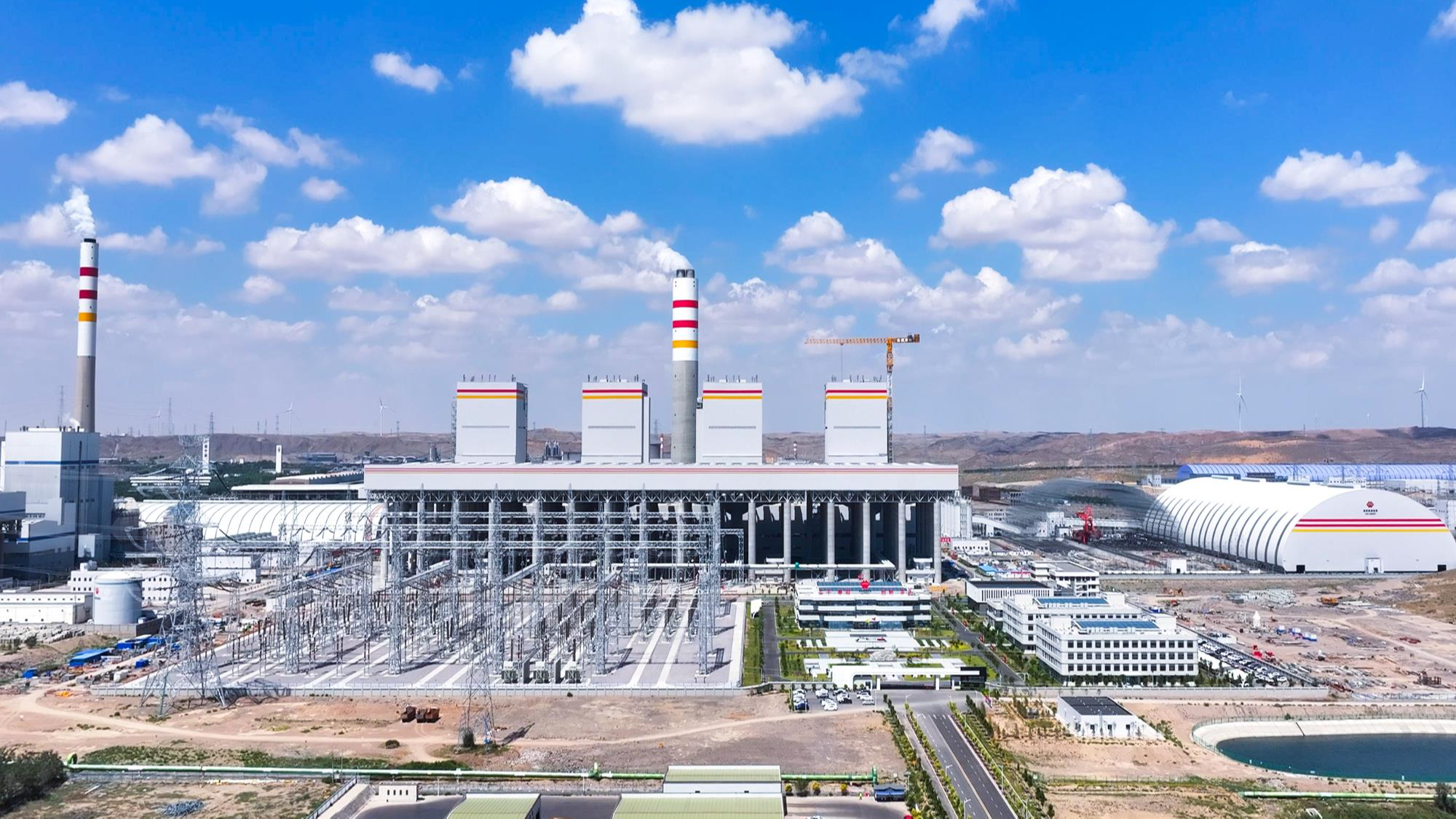 Pembangkit Listrik Tenaga Energi Terbarukan Skala Besar Pertama Tiongkok Di Gurun Mulai Beroperasi Penuh
