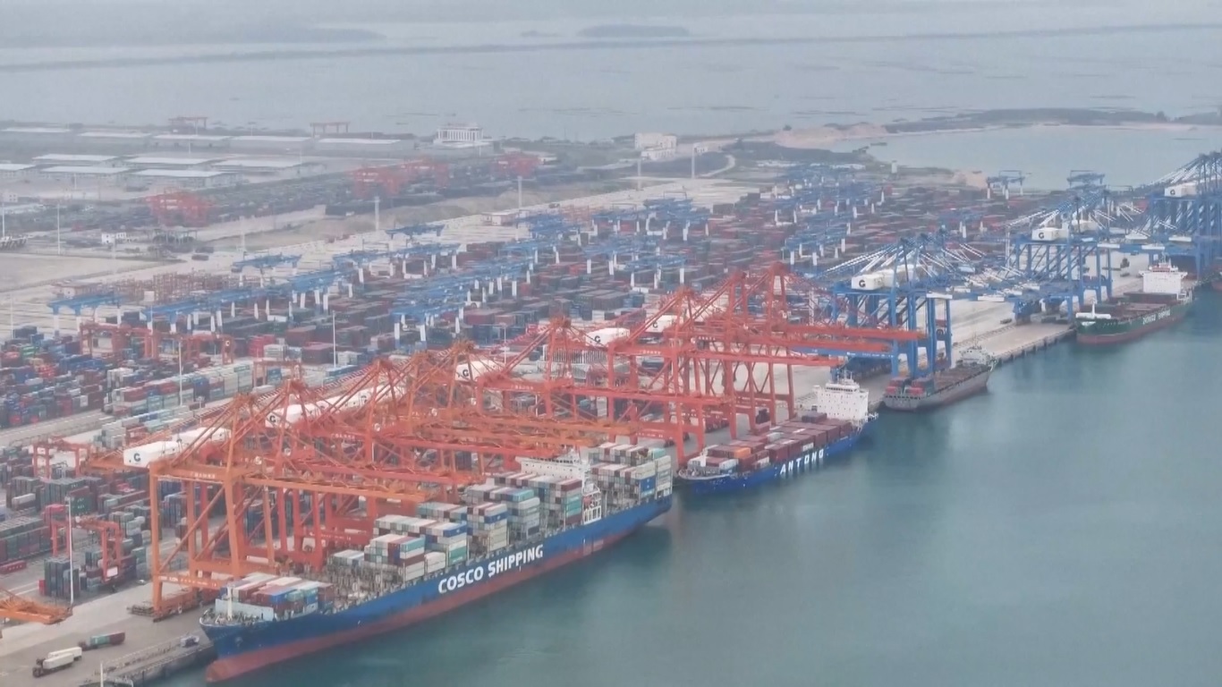 Survei terbaru yang dilakukan oleh Kementerian Perdagangan Tiongkok mengungkapkan bahwa perusahaan-perusahaan perdagangan luar negeri utama telah mengalami momentum positif dalam penandatanganan pesanan baru selama empat bulan berturut-turut