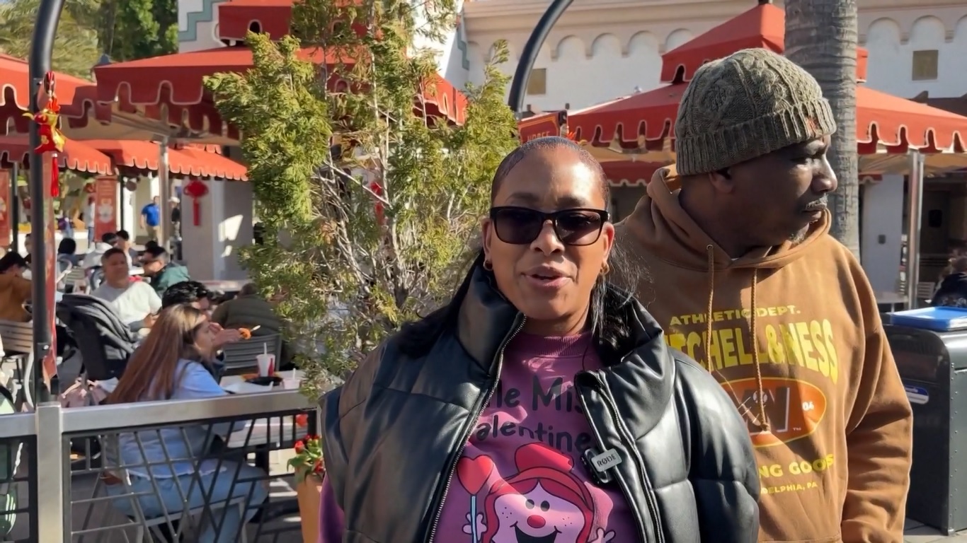 Perayaan Tahun Baru Imlek terus berlanjut sepanjang bulan Februari 2024 di taman hiburan ini