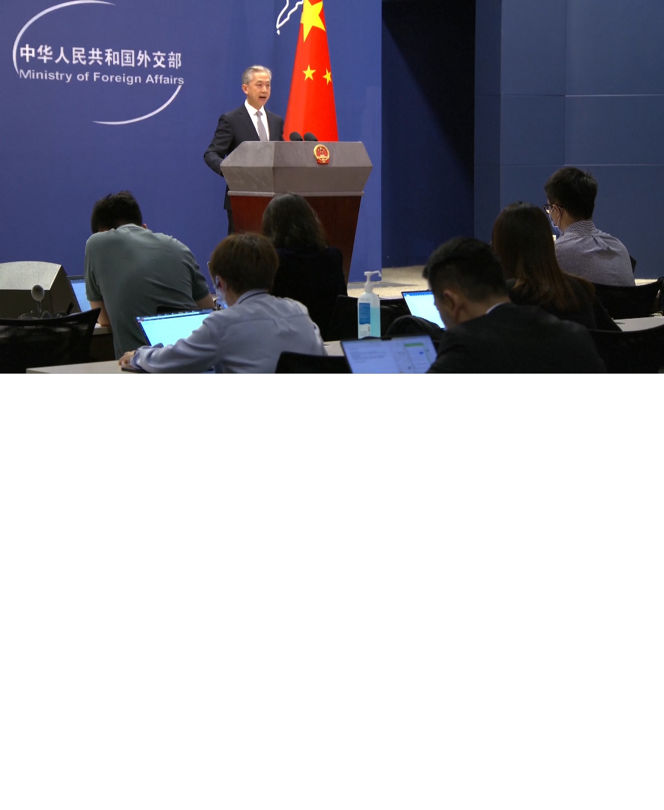 Atas undangan Perdana Menteri Tiognkok