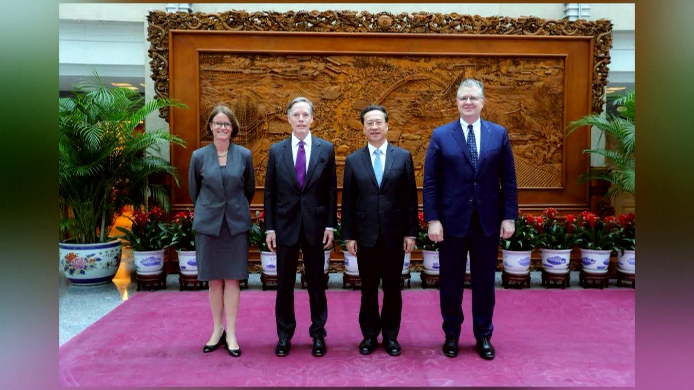 Kedua belah pihak sepakat untuk terus menjaga komunikasi