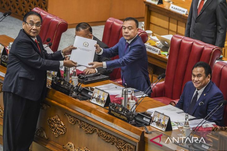 DPR Resmi Sahkan RKUHP Jadi Undang-Undang