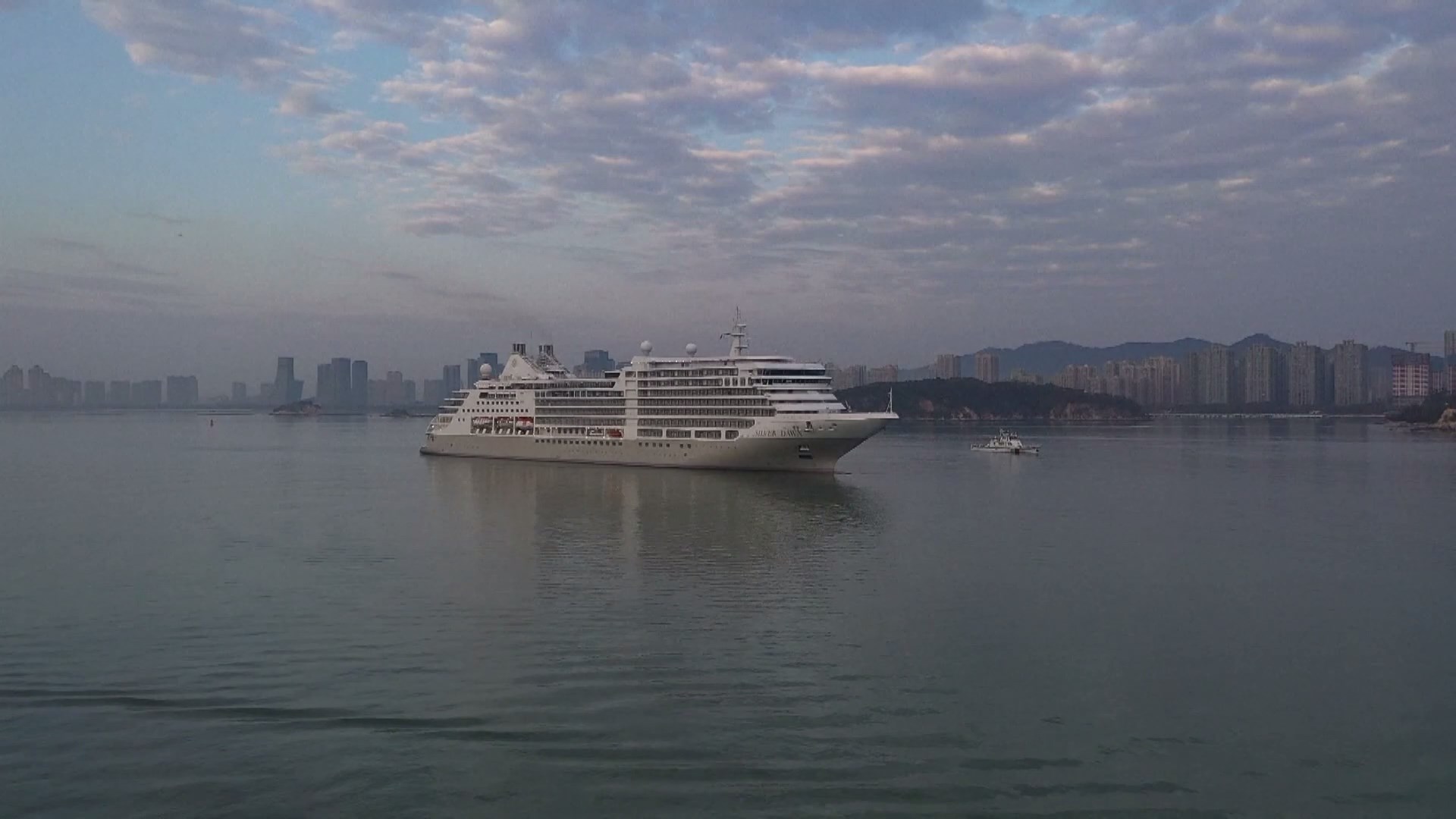 Festival Musim Semi yang semakin dekat dan kebijakan transit bebas visa selama 240 jam yang diperluas memicu lonjakan wisatawan asing ke Tiongkok