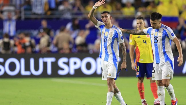 Pemain Argentina menangis usai menang dramatis atas Kolombia di final Copa America 2024