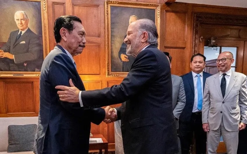 Bertemu Menteri Perdagangan AS di Washington DC, Luhut Bahas Investasi Strategis dan Kesepakatan Tarif Resiprokal