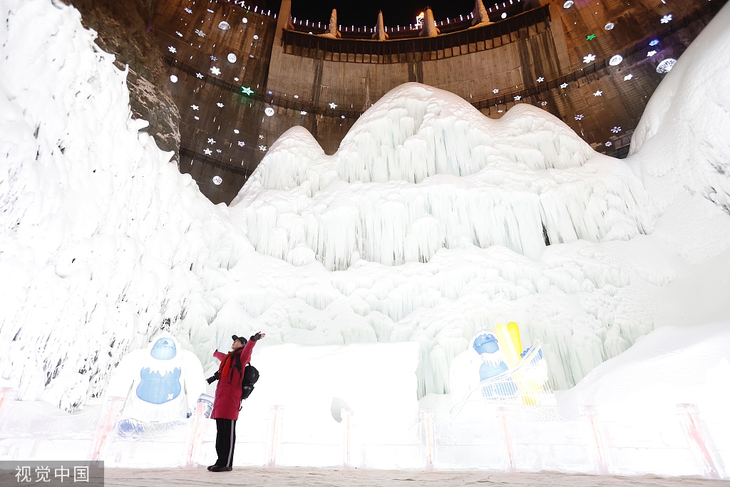 Menyambut Tahun Baru Imlek 2023  Es dan Karnaval Es Longqingxia dibuka untuk umum