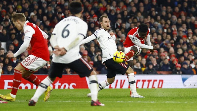 Hasil drawing Piala FA 2024-2025 di babak ketiga menyajikan pertandingan big match antara juara bertahan Manchester United melawan Arsenal Berikut hasil drawing Piala FA babak ketiga