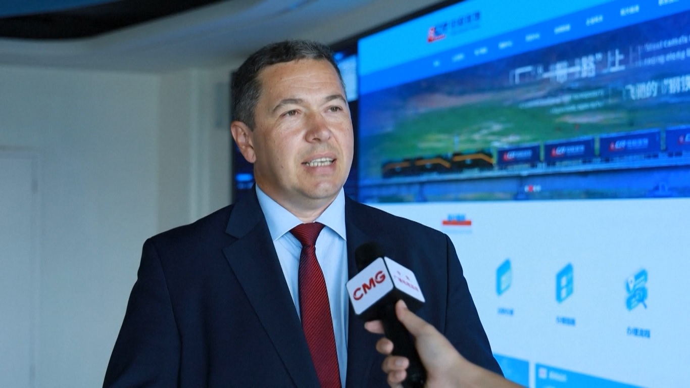 Jaringan kereta api di seluruh Eurasia telah menjadi jembatan antar negara untuk saling menguntungkan Hal ini juga menstabilkan rantai industri dan rantai pasokan internasional