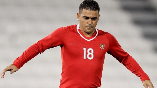 Legenda Liga Indonesia Cristian Gonzales menyatakan menjual rumah miliknya di Surabaya demi bisa mewujudkan mimpinya membangun Sekolah Sepak Bola (SSB)