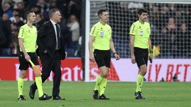 Real Madrid kecewa dengan keputusan wasit Cesar Soto Grado yang memberi Atletico Madrid penalti lewat VAR Pihak Madrid mengklaim wasit telah memanipulasi gambar VAR