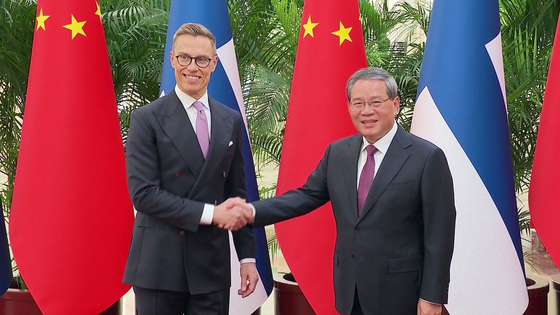 Perdana Menteri Tiongkok Li Qiang pada hari Selasa bertemu dengan Presiden Finlandia Alexander Stubb yang sedang berkunjung di Beijing