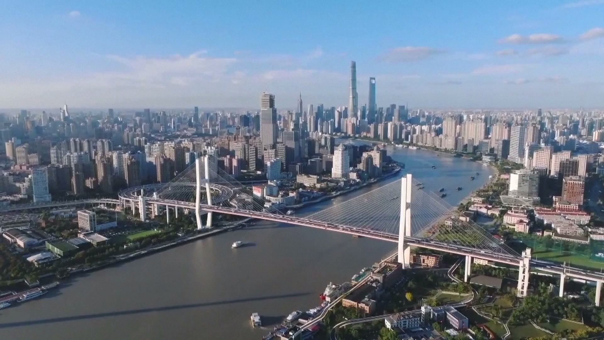 inerja ekonomi saat ini menunjukkan bahwa PDB Tiongkok diperkirakan akan tumbuh sekitar lima persen tahun ini