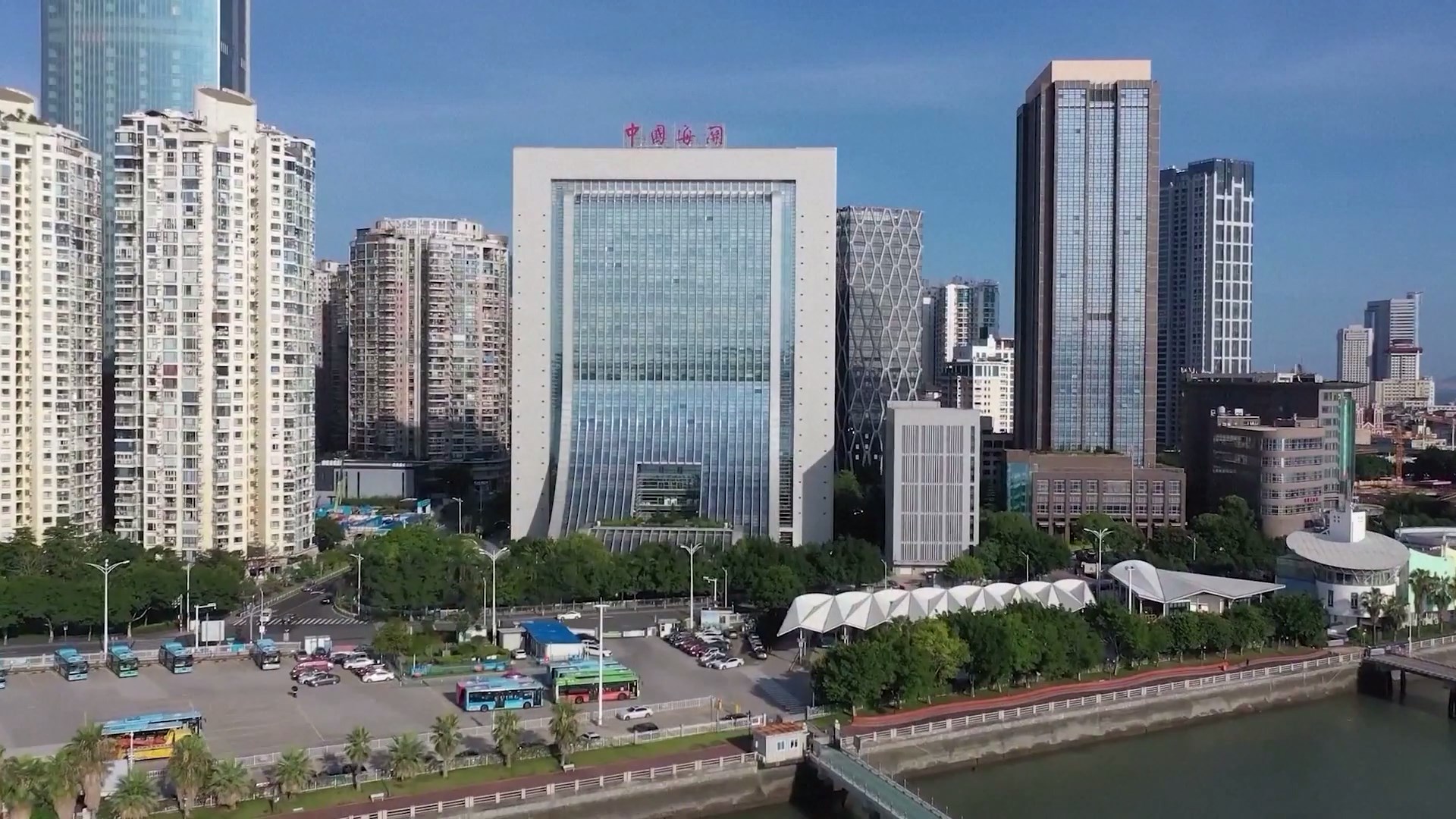 Perdagangan Luar Negeri Tiongkok Stabil dengan Pertumbuhan Berkualitas di Tengah Dorongan Fasilitasi Lintas Batas