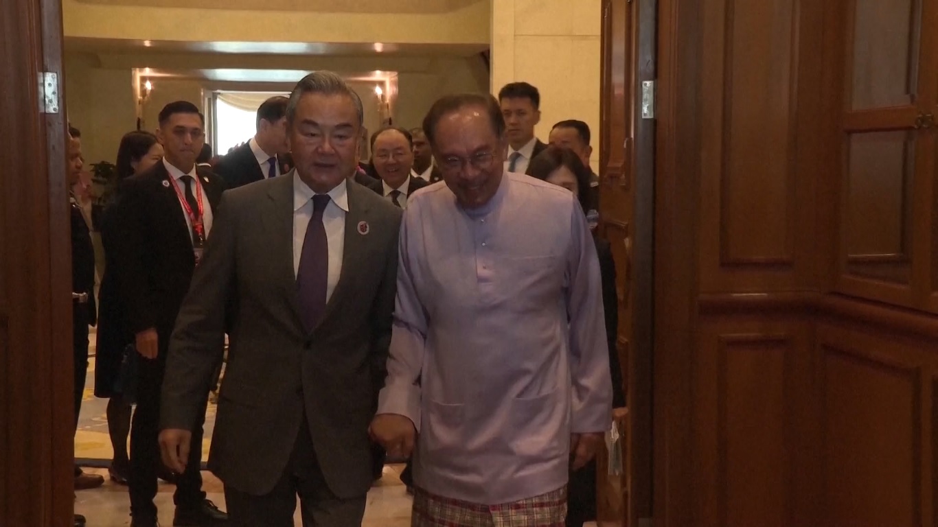 PM Malaysia Bertemu Menlu Tiongkok Bahas Hubungan Bilateral