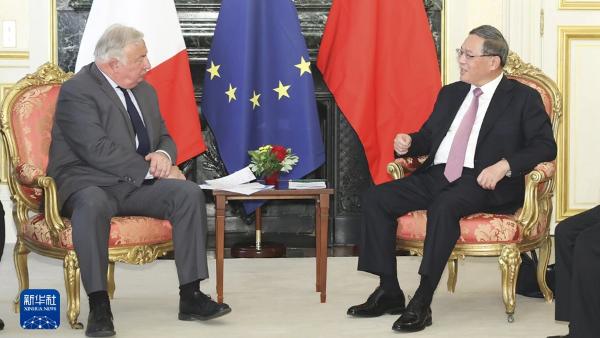 Hubungan Tiongkok dan Perancis hendaknya selalu maju di jajaran terdepan dalam hubungan antara Tiongkok dan negara-negara Eropa