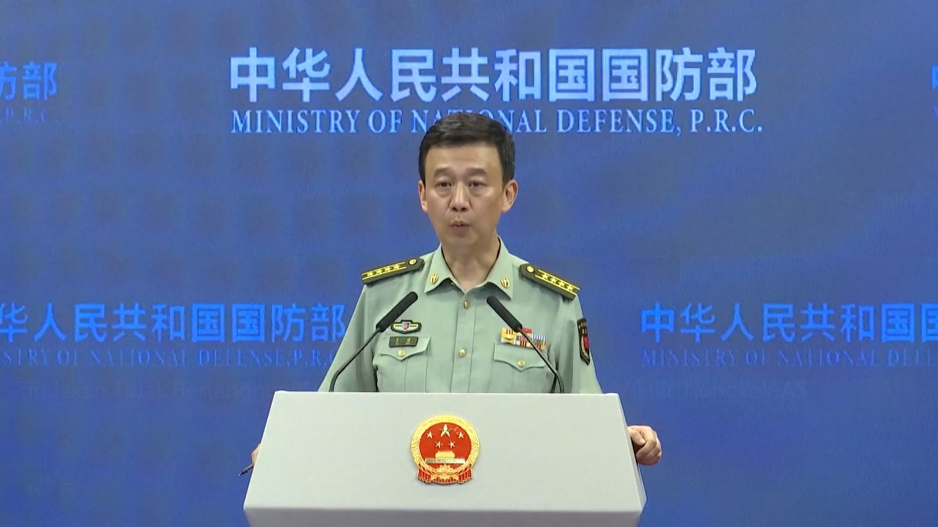 Wu membuat pernyataan tersebut sebagai tanggapan atas pertanyaan tentang apakah pertukaran antara kedua militer telah ditangguhkan sejak kedua menteri pertahanan gagal bertemu selama Dialog Shangri-La pada bulan Juni 2023 lalu