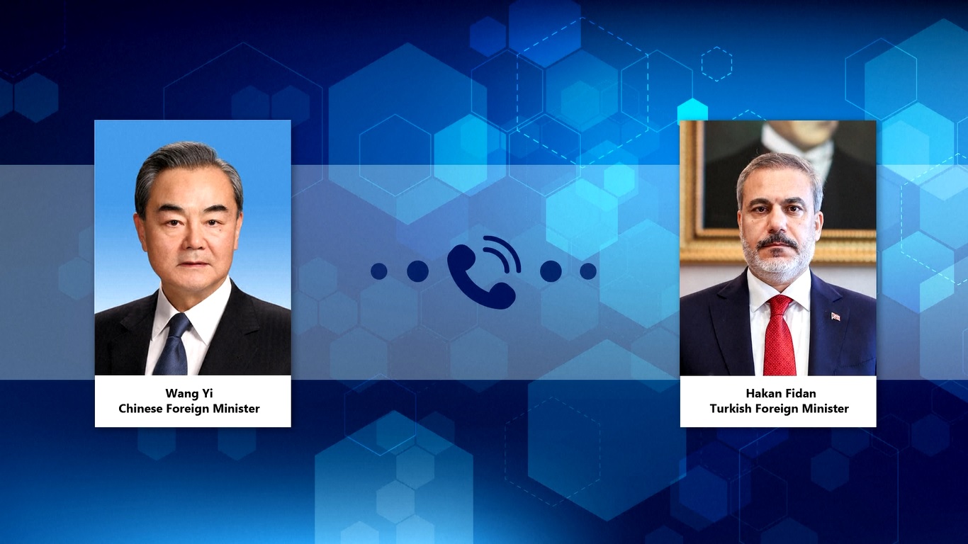 Fidan mengatakan bahwa pihak Turki percaya bahwa korban sipil dan pengungsian harus dihentikan