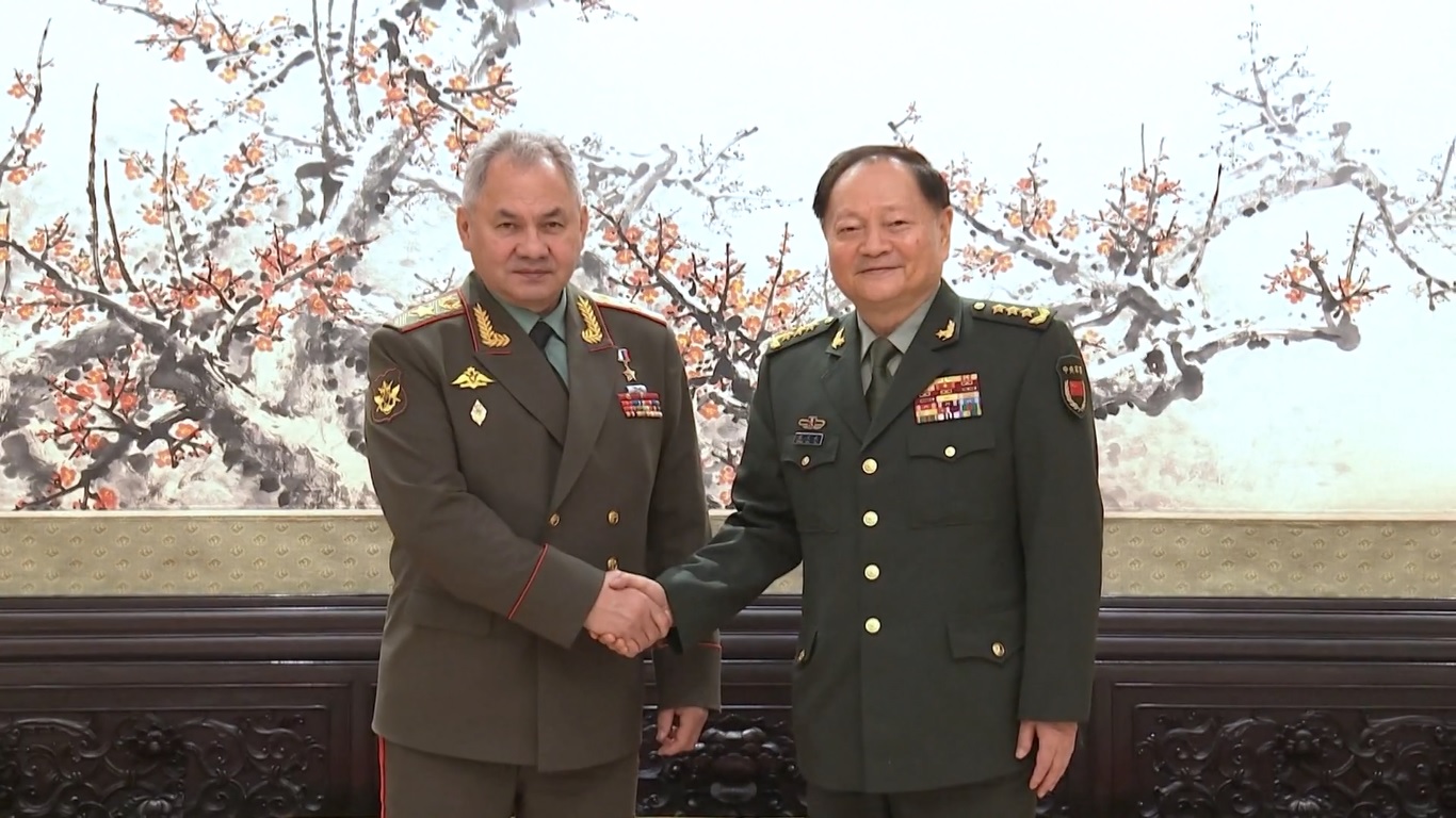 Sebelum pembicaraan mereka