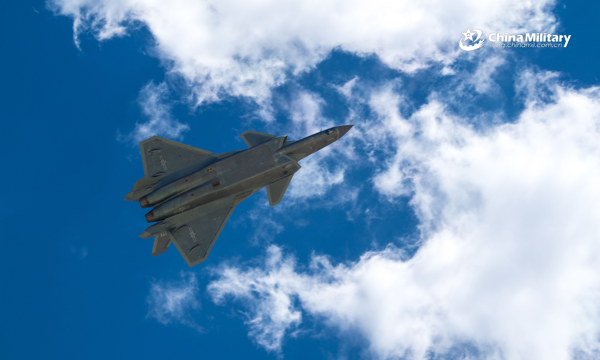 Jet tempur siluman J-20 Angkatan Udara Tentara Pembebasan Rakyat Tiongkok (PLA)