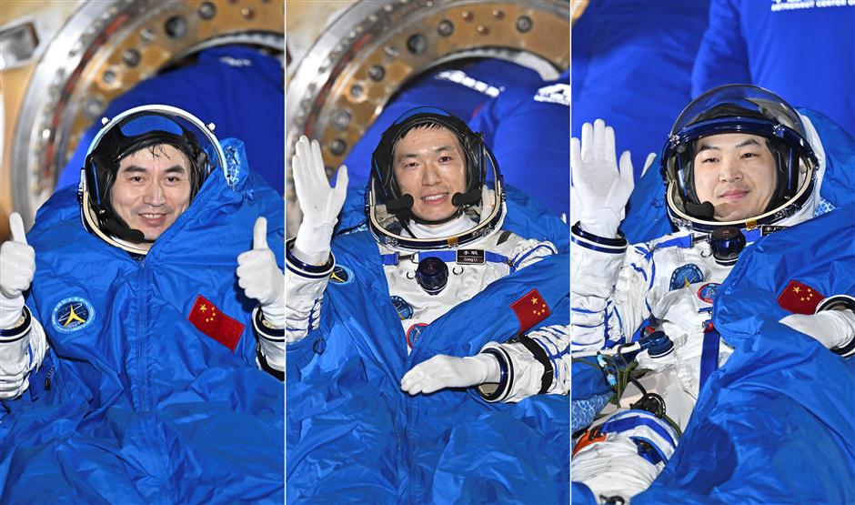 Ketiga astronot tersebut kembali ke bumi setelah tinggal di orbit selama 192 hari semuanya dalam keadaan sehat dan sukses melakukan misi di ruang angkasa
