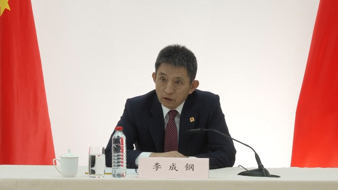 Pejabat: AS Tak Bisa Meminta Tiongkok untuk Mengurusi Kekhawatirannya sementara Terus Menekan Perusahaan-perusahaan Tiongkok