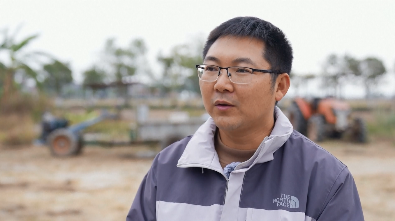 Pedagang Luar Negeri yang Beralih Jadi Petani Ini akan Kembali Berbagi Wawasan Teknologi dalam Acara "Dua Sesi" Tahunan Tiongkok