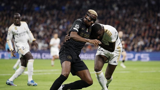 Real Madrid mengalahkan Napoli 4-2 atas Napoli pada matchday kelima grup C Liga Champions di Santiago Bernabeu