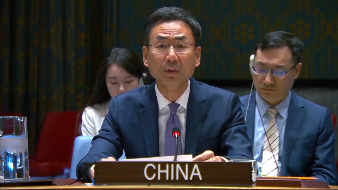 Ia juga mengatakan Tiongkok sangat prihatin dan khawatir tentang pertempuran yang semakin intensif