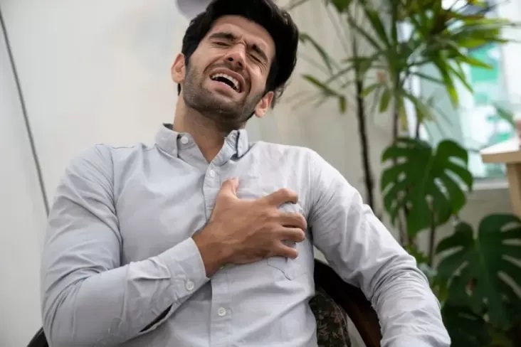 Ahli Jantung di Memorial Care Heart &amp; Vascular Institute di Orange Coast Medical Center di Fountain Valley California dr Sanjiv Patel mengatakan bahwa berdasarkan studi ini kurang tidur berdampak buruk pada kesehatan