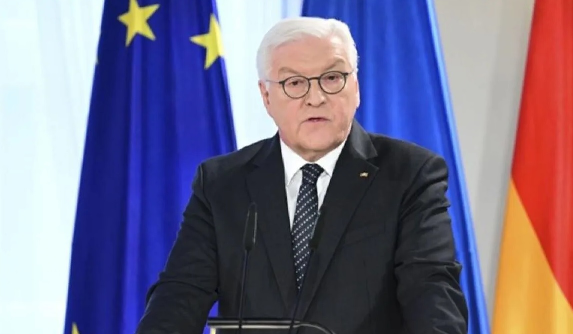 Dalam kunjungannya ke Ankara Turkiye Steinmeier mengatakan “Solusi yang mengabaikan atau bahkan melanggar hukum internasional tidak dapat diterima”