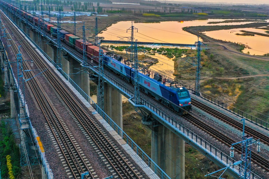 Kereta Api Ekspres Tiongkok-Eropa telah menghubungkan 112 kota di Tiongkok