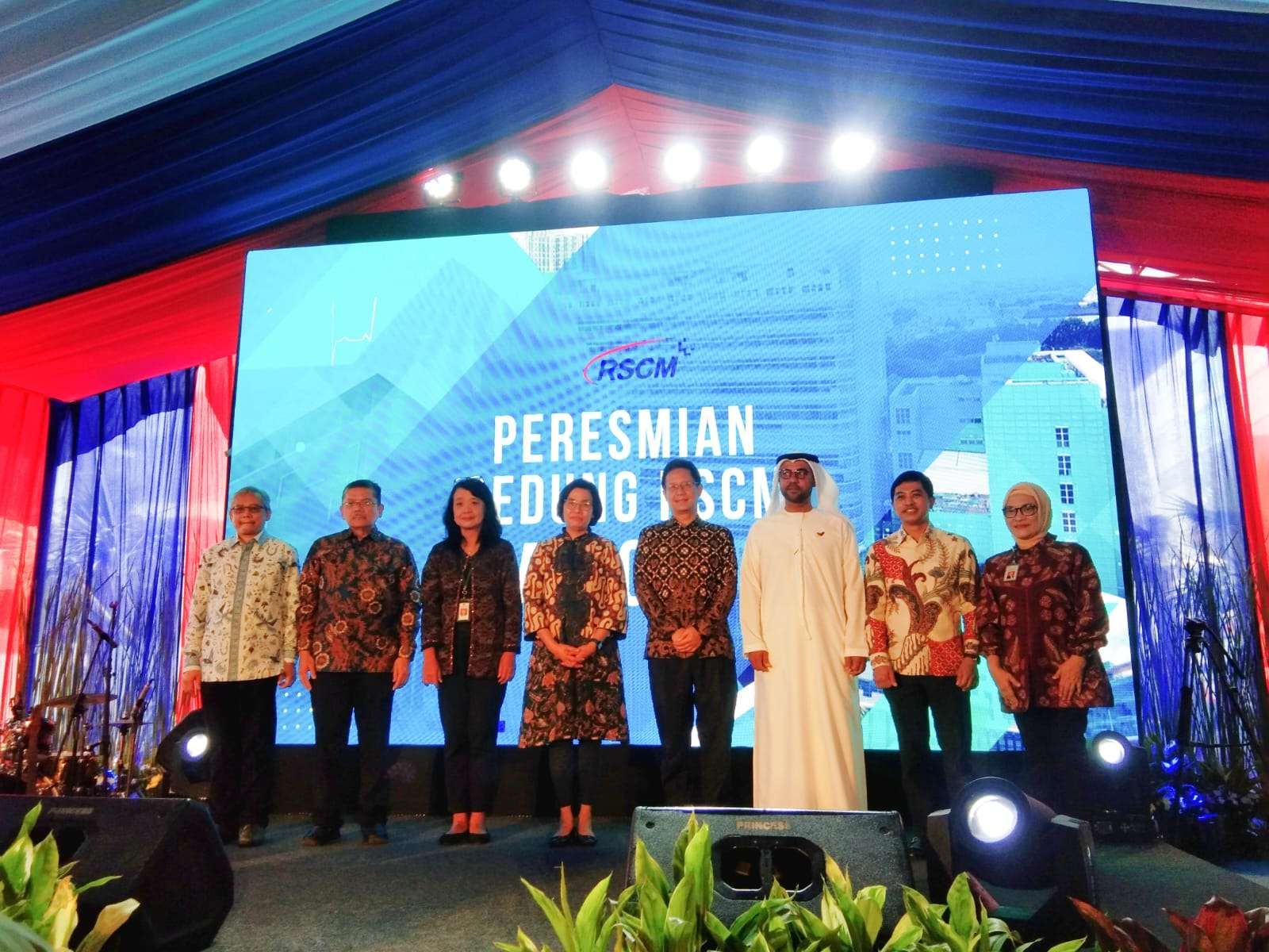 Gedung Kanigara ini merupakan pusat pengembangan Layanan Transplantation Center
