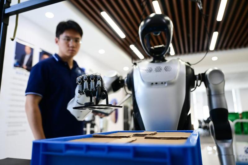 Lini Produksi Robot Humanoid Otomatis Telah Dioperasikan