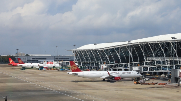 Efisiensi operasional juga mengalami peningkatan yang signifikan pada tahun 2024