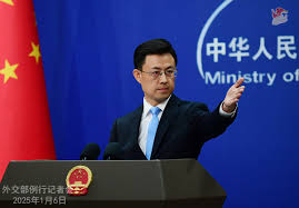 Tiongkok juga menjaga komunikasi erat dengan WHO untuk berbagi informasi terkini tentang penyakit pernapasan