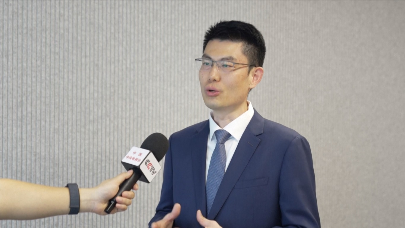 Laporan Goldman Sachs baru-baru ini menyoroti bahwa baik Indeks MSCI Tiongkok maupun Indeks CSI 300 masih memiliki ruang untuk pergerakan naik selama 12 bulan ke depan