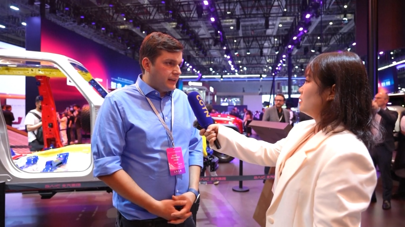 Pameran itu telah menarik hampir 1