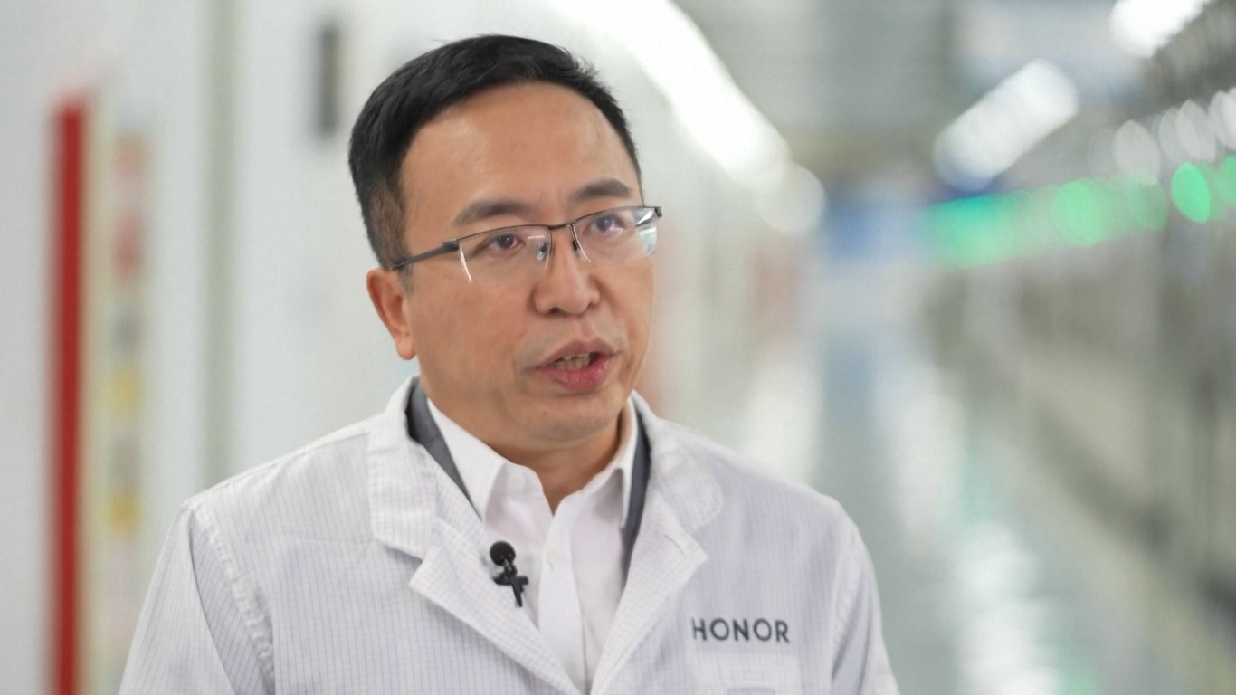 Sebuah laporan industri menunjukkan bahwa pasar smartphone yang dapat dilipat telah mengalami pertumbuhan yang luar biasa di Tiongkok