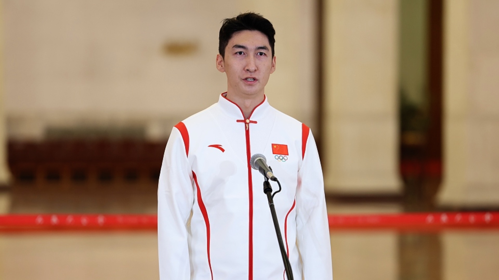 Peraih medali emas Olimpiade Musim Dingin Wu Dajing dan kurator Museum Istana Wang Xudong merasa terhormat menjadi delegasi Kongres Nasional ke-20 PKT