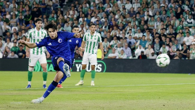 DPR RI menyetujui permohonan naturalisasi Kevin Diks untuk bisa memperkuat Timnas Indonesia bersama dua calon pemain timnas putri