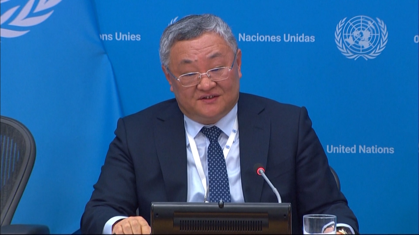 Fu menekankan bahwa Tiongkok dan AS harus bekerja sama untuk mengatasi berbagai tantangan global saat dunia memasuki periode turbulensi yang signifikan