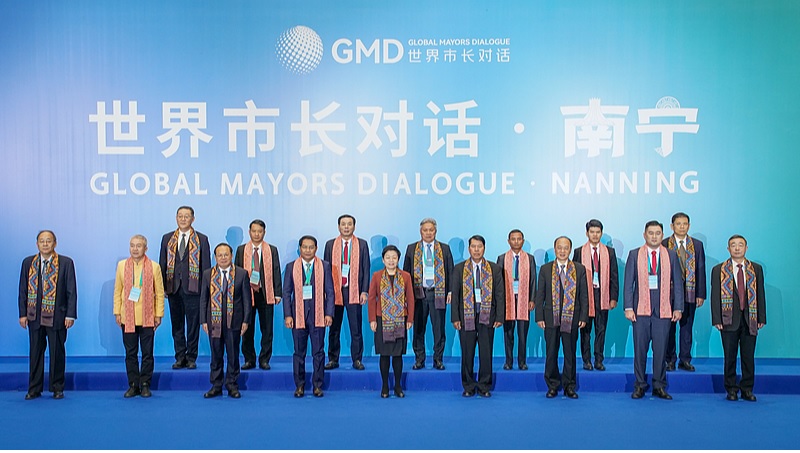 Bertema Membangun Komunitas Persahabatan Tiongkok-ASEAN: Keterbukaan dan Kerja Sama Perkotaan