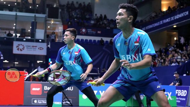 Fajar Alfian/Muhammad Rian Ardianto mengalahkan Christo Popov/Toma Junior Popov pada babak pertama Malaysia Open 2023 di Axiata Arena